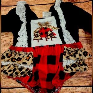 Adorable baby girl Christmas bodysuit 3-6 Months